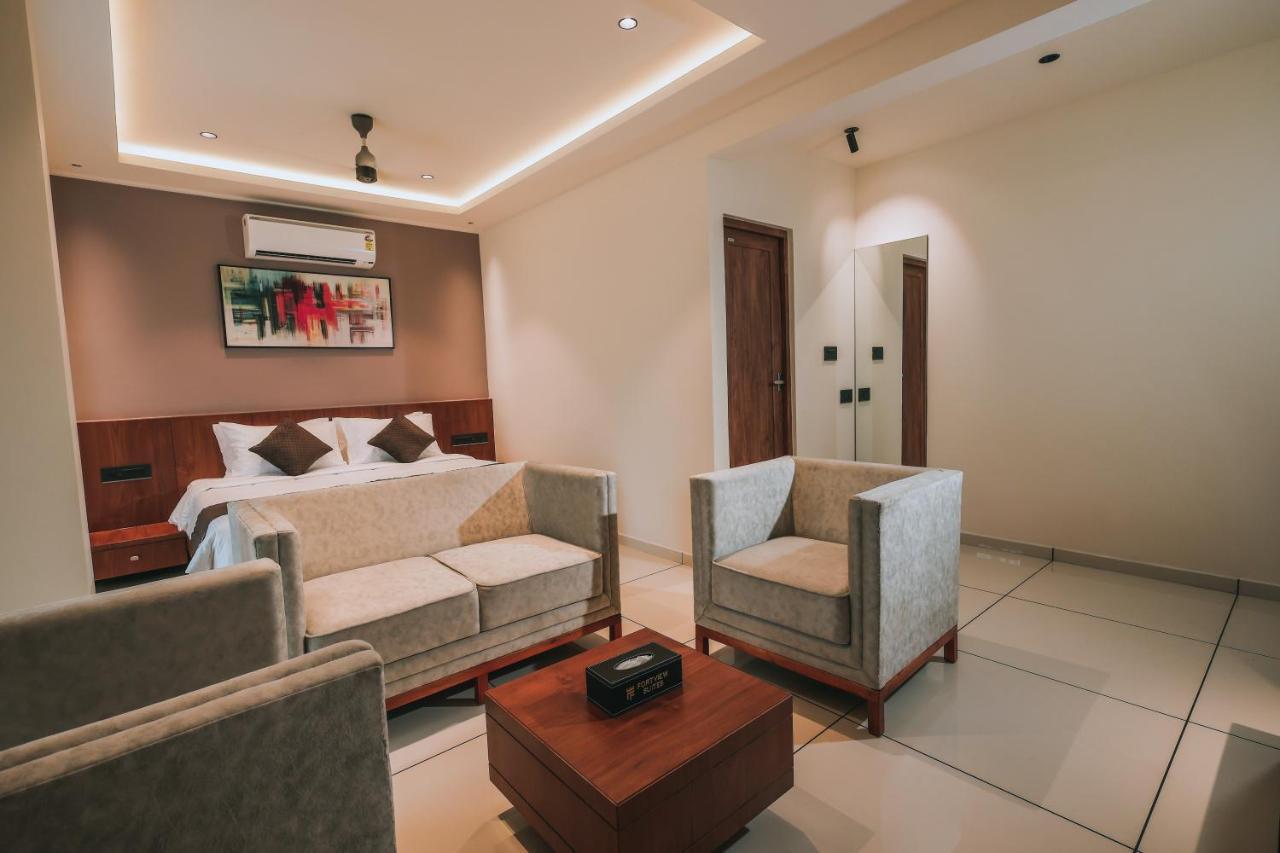 Fortview Suites Kasaragod Exterior photo